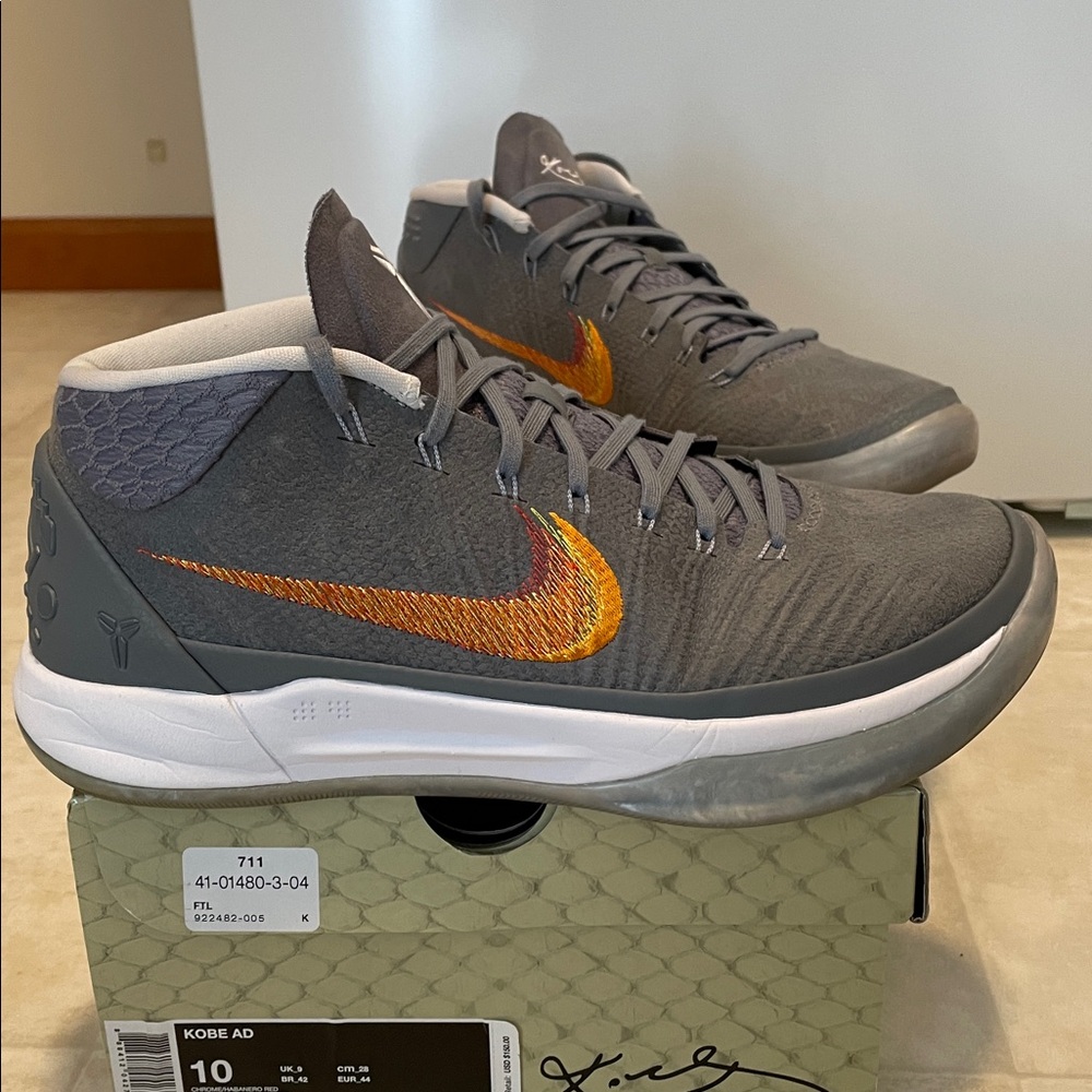 Nike Kobe AD shoes men’s size 10 - Picture 3 of 16